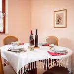 Mirjana - Ev Friendly * Stari Grad (Hvar)