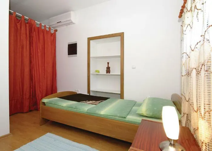 Mirjana - Ev Friendly Стари Град