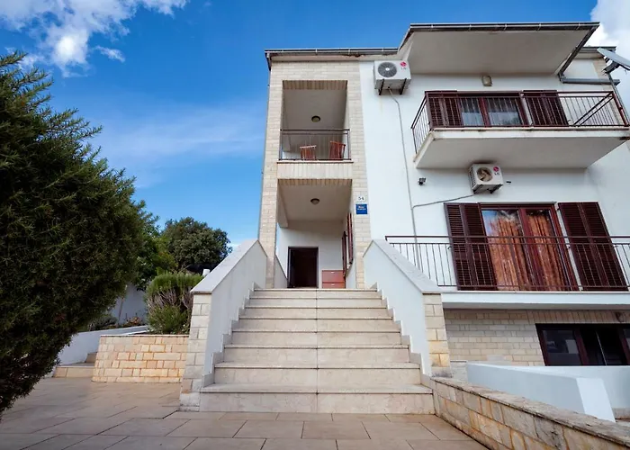 Апартаменты Mirjana - Ev Friendly