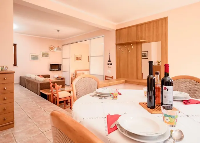 Mirjana - Ev Friendly Стари Град