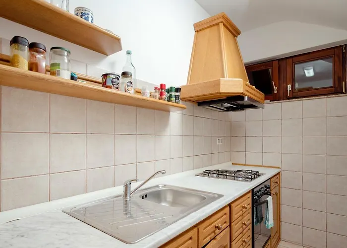 Mirjana - Ev Friendly Стари Град