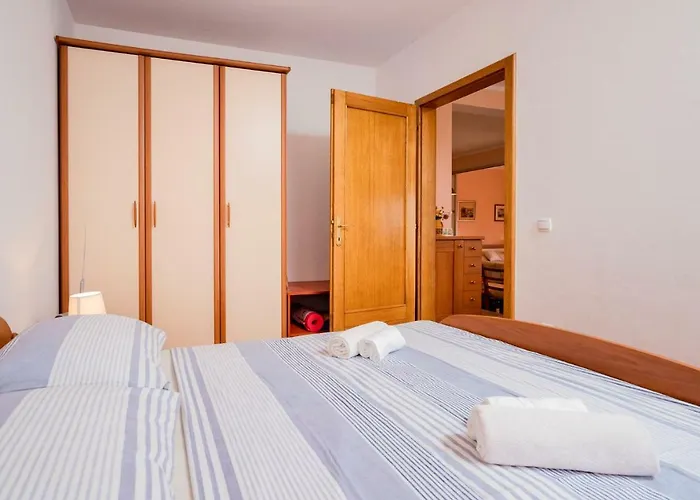 Mirjana - Ev Friendly Стари Град