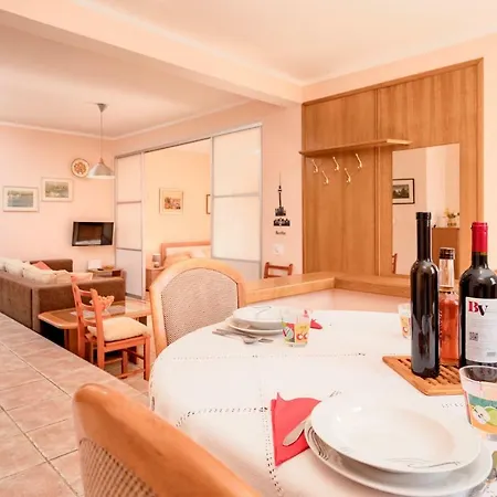 Mirjana - Ev Friendly ستاري غراد